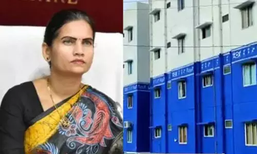 Palakollu: టిడ్కో ఇళ్లకు వైసీపీ రంగులు.. అధికారులను నిలదీసిన కేంద్రమంత్రి