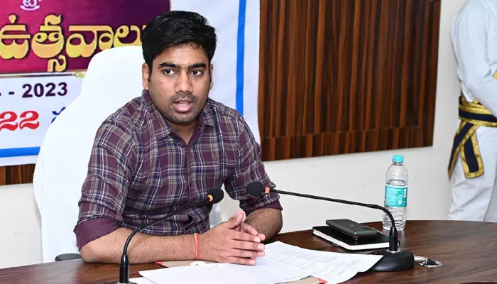 గ్రామాలను ఆదర్శంగా తీర్చిదిద్దాలి.. గ్రామాలను ఆదర్శంగా తీర్చిదిద్దాలి..