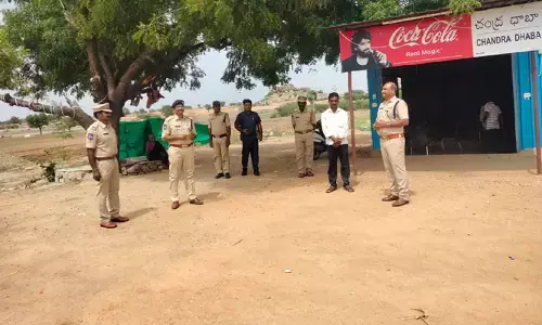 దాబాలలో అక్రమ మద్యం సిట్టింగులు నడిపిస్తే కఠిన చర్యలు.. అదనపు ఎస్పీ