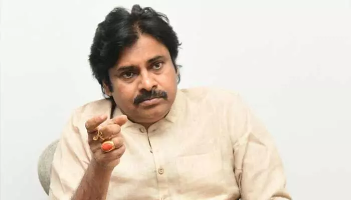 2024 Elections: గోదావరి నుంచే బరిలోకి పవన్ కల్యాణ్ 2024 Elections: గోదావరి నుంచే బరిలోకి పవన్ కల్యాణ్