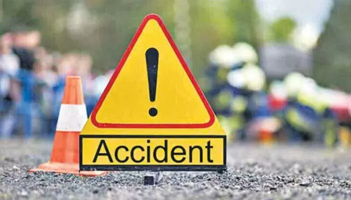 Kurnool: బొలేరో బోల్తా.. ముగ్గురు మృతి Kurnool: బొలేరో బోల్తా.. ముగ్గురు మృతి