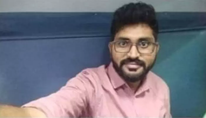 రైల్లో ప్రయాణిస్తున్న వ్యక్తి అదృశ్యం... నాలుగు రోజులు అయినా దొరకని ఆచూకీ.. రైల్లో ప్రయాణిస్తున్న వ్యక్తి అదృశ్యం... నాలుగు రోజులు అయినా దొరకని ఆచూకీ..