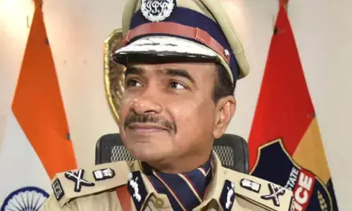 టాలీవుడ్ హీరోలకు సవాల్ విసిరిన హైదరాబాద్ సీపీ ఆనంద్.. స్పందించిన Adavi Shesu
