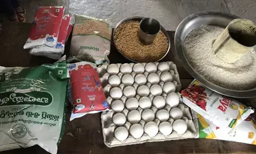 అంగన్వాడీ కేంద్రాలలో పౌష్టికాహారం బంద్..