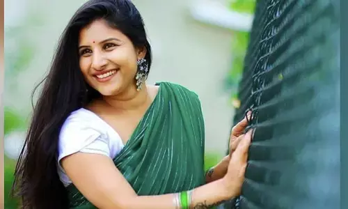 షూటింగ్లో సింగర్ మంగ్లీ కాలికి గాయం.. ఏమి జరిగిందంటే?