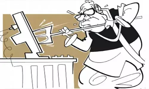 దారి దీపాలను కాపాడుకుందాం...