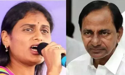 రాష్ట్ర ప్రజల సొమ్ముతో పక్క రాష్ట్రంలో  సోకు రాజకీయాలు.. సీఎం కేసీఆర్ పై వెఎస్ షర్మిలా రెడ్డి  విమర్శలు