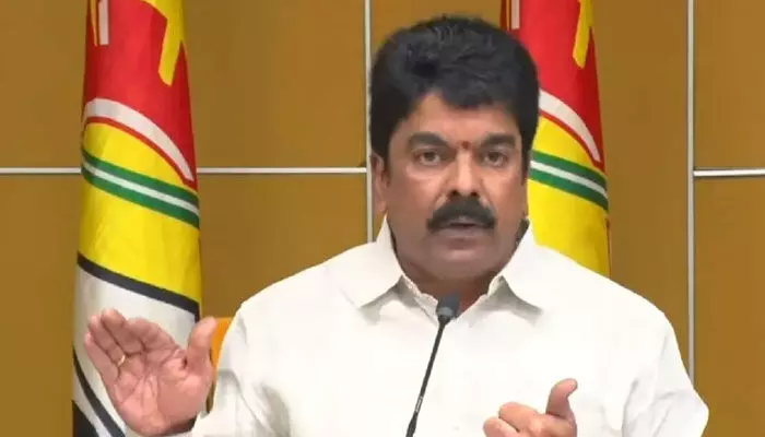 సమగ్ర భూసర్వే ముసుగులో లక్షకోట్ల అవినీతి.. టీడీపీ పొలిట్ బ్యూరోసభ్యులు బొండా ఉమామహేశ్వరరావు సమగ్ర భూసర్వే ముసుగులో లక్షకోట్ల అవినీతి.. టీడీపీ పొలిట్ బ్యూరోసభ్యులు బొండా ఉమామహేశ్వరరావు