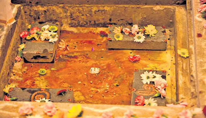 ఇంటి నిర్మాణానికి శంకుస్ధాపన ఎవరు చేయాలి..? కోడలా.. కూతురా..? ఇంటి నిర్మాణానికి శంకుస్ధాపన ఎవరు చేయాలి..? కోడలా.. కూతురా..?