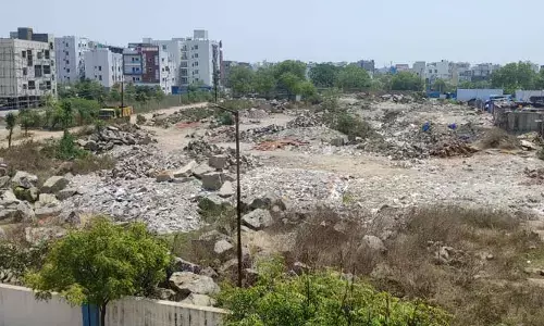 స.నెం 25/1లో మళ్లీ షురూ అయిన కబ్జాలు