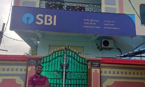 బయ్యారం ఎస్బీఐలో దొంగలు పడ్డారు!