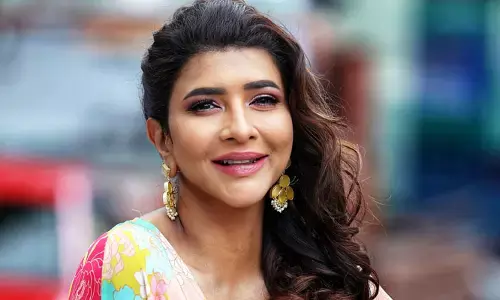 30 పాఠశాలలు దత్తత తీసుకున్న మంచు లక్ష్మీ!