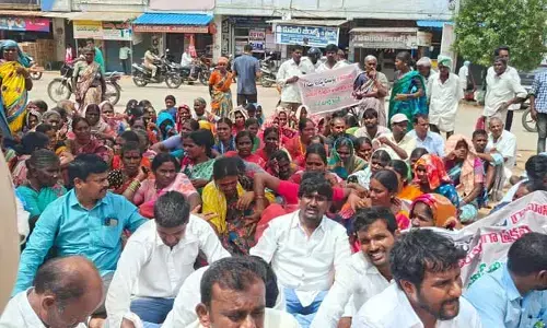 ఎమ్మెల్యే సారూ.. ఇచ్చిన హామీ ఏమాయె : జేఏసీ నాయకులు