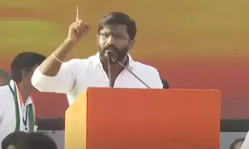 కాంగ్రెస్ సభను చూసి బీఆర్ఎస్ నేతల్లో వణుకు..  బల్మూరి వెంకట్