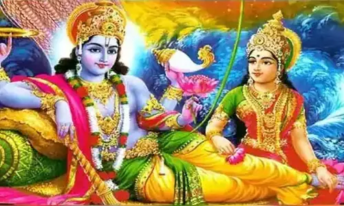 లక్ష్మీదేవి విష్ణుమూర్తి పాదాల దగ్గరే ఎందుకుంటుందో తెలుసా.. కారణం అదే..