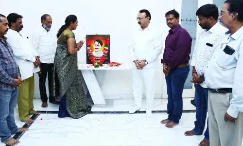 పేదల పెన్నిధి వంగవీటి.. బీఆర్​ఎస్​ ఏపీ అధ్యక్షుడు డాక్టర్ తోట చంద్రశేఖర్