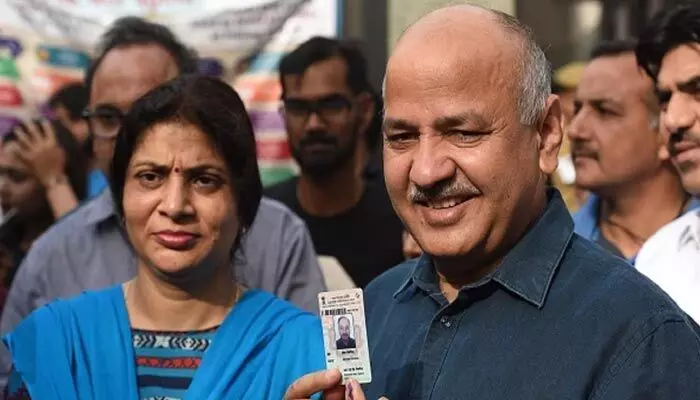 Manish Sisodia: మళ్లీ ఆస్పత్రిలో చేరిన సిసోడియా భార్య.. Manish Sisodia: మళ్లీ ఆస్పత్రిలో చేరిన సిసోడియా భార్య..