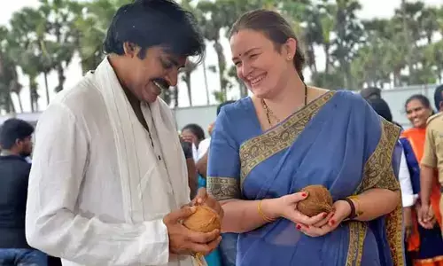 పవన్ కల్యాణ్ మూడో భార్యతో విడాకులు.. అసలు నిజం ఇదే!