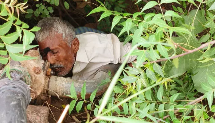 రైతు కుటుంబంలో విషాదం.. విద్యుత్ షాక్ తో రైతు మృతి.. రైతు కుటుంబంలో విషాదం.. విద్యుత్ షాక్ తో రైతు మృతి..
