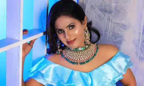 అబ్బాయిలు ఆ పార్ట్‌పై చేతులు పెడితే ఫిర్యాదు కాదు ఎంజాయ్ చేయండి.. నటి బోల్డ్ కామెంట్స్