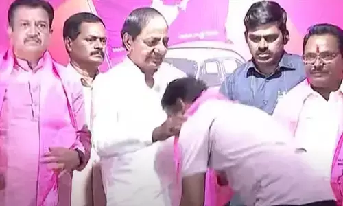 సీఎం కేసీఆర్ సమక్షంలో బీఆర్ఎస్⁬లో చేరిన మహారాష్ట్ర నేతలు