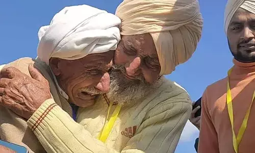 75 ఏళ్ల తర్వాత కలుసుకున్న అన్నదమ్ములు.. ఈసారి శాశ్వతంగా విడిపోయారు