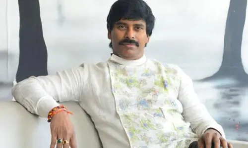 చెప్పు తెగుద్ది.. సురేష్ కొండేటికి హీరోయిన్ వార్నింగ్