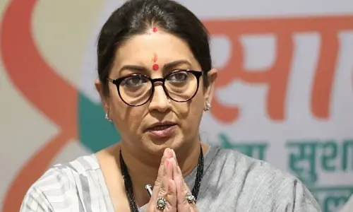 Smriti Irani: కోటి రూపాయలు ఇచ్చినా.. ఆ పని మాత్రం చేయను..