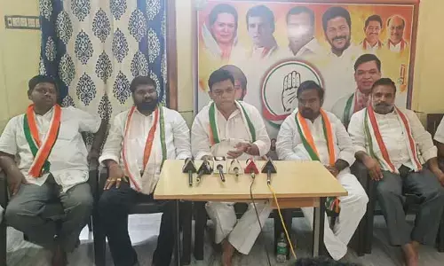 కేసీఆర్ అవినీతిలో బీజేపీకి వాటాలు..