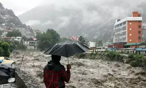 19 Dead as Heavy Rains : ఉత్తరాదిలో వర్ష బీభత్సం.. ఇప్పటికే 19 మందికి పైగా మృతి