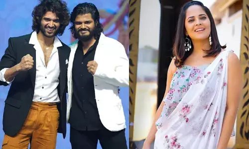 విజయ్ దేవరకొండ తమ్ముడికి సపోర్ట్ చేస్తూ అనసూయ వరుస ట్వీట్లు..