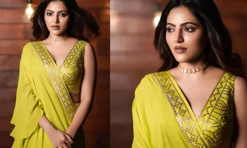Athulya Ravi Photos: పదనిసలు పలికిస్తున్నఅతుల్య రవి.. అందాలన్నీ