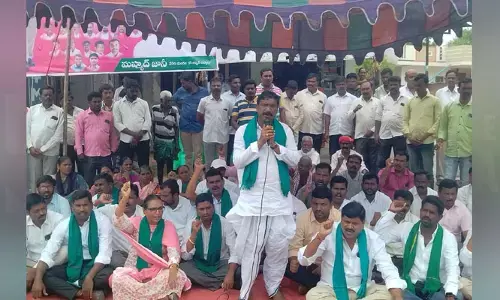 తెలంగాణ రైతులకు రేవంత్ రెడ్డి క్షమాపణలు చెప్పాలి : Thatikonda Rajaiah