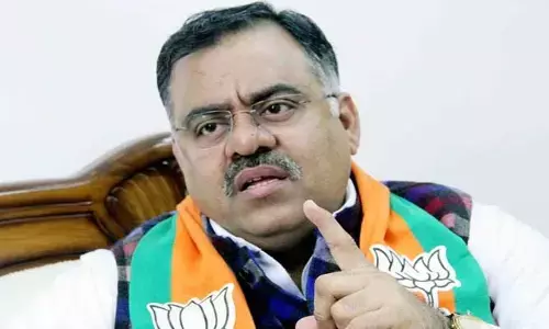‘కేంద్ర ప్రభుత్వ సంస్థలను కేసీఆర్ సర్కార్ బురిడీ కొట్టించింది’