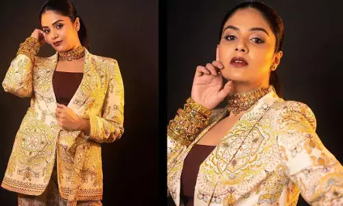Anchor Sreemukhi : కిల్లింగ్ లుక్స్ తో చూపుతిప్పుకోకుండా చేస్తున్న  బుల్లితెర బ్యూటీ శ్రీముఖి