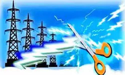మంత్రి కార్యక్రమంలో కరెంట్ కట్.. ఐదుగురు సీనియర్ అధికారుల సస్పెన్షన్