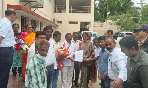10 ఏళ్లుగా పనిచేస్తున్న జూనియర్ కాలేజ్ గెస్ట్ లెక్చరర్లను కొనసాగించాలి