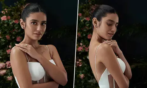 ఎద అందాలను దాచుకుంటున్న ప్రియా వారియర్..