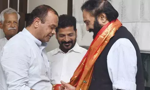 Revanth Reddy, Komati Reddy, Uttam Kumar Reddy మధ్య జరిగిన చర్చ ఇదే!