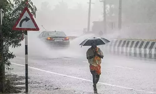 Heavy rain forecast for Telangana : తెలంగాణకు రెడ్ అలర్ట్.. బయటకు రావద్దొంటూ కీలక సూచన
