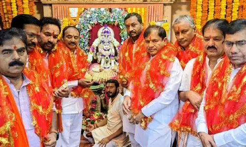 HYD: భాగ్యలక్ష్మి ఆలయానికి కేంద్ర మంత్రి కిషన్ రెడ్డి