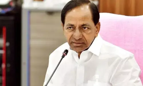 ఏడాది తర్వాత రాజ్ భవన్ గడప తొక్కనున్న కేసీఆర్.. ఎందుకంటే..?