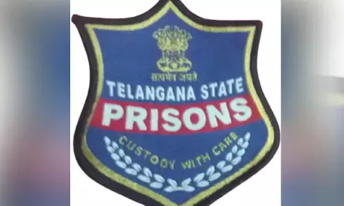 వాళ్లు ఆడింది ఆట పాడింది పాట.. జైళ్ల శాఖలో విచిత్రం