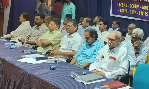తప్పుడు ప్రచారాన్ని తిప్పికొట్టాలి: MLC Narsireddy