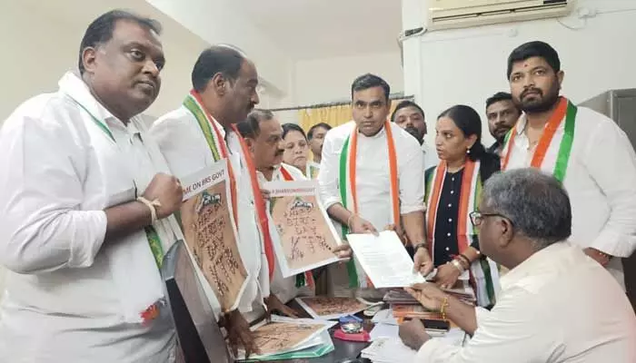 మంత్రి కేటీఆర్పై హెచ్ఆర్సీలో T- కాంగ్రెస్ కంప్లైంట్ మంత్రి కేటీఆర్పై హెచ్ఆర్సీలో T- కాంగ్రెస్ కంప్లైంట్