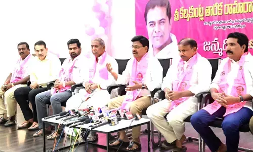 బీఆర్ఎస్ పార్టీని విమర్శించే నైతిక హక్కు పొంగులేటి కి లేదు