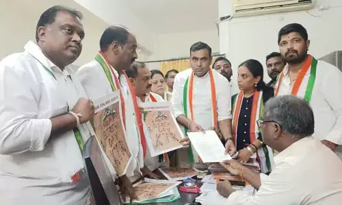 మంత్రి కేటీఆర్‌పై హెచ్‌ఆర్సీలో T- కాంగ్రెస్ కంప్లైంట్