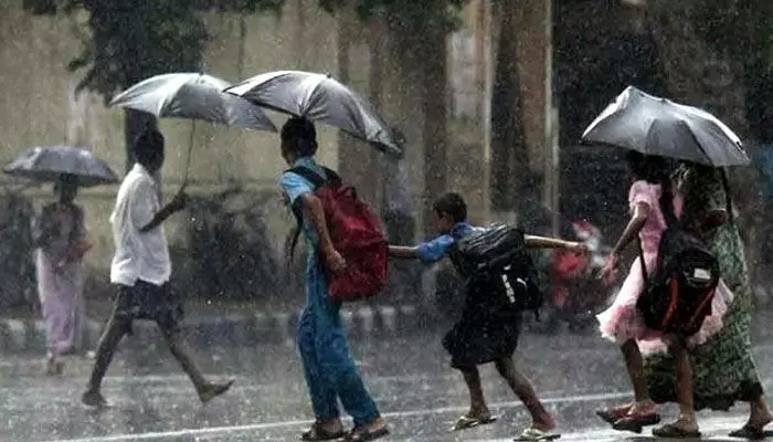Andhra Pradesh Weather Update : ఏపీలో భారీ వర్షాలు.. కీలక నిర్ణయం తీసుకున్న విద్యాశాఖ