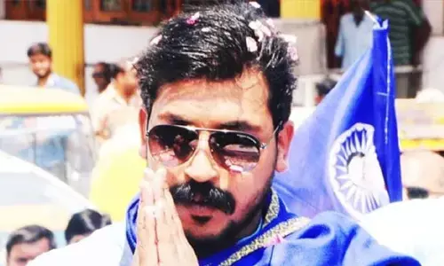 రేపు కేసీఆర్‌తో భీమ్ ఆర్మీ చీఫ్ భేటీ