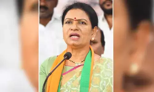 అడ్డగోలుగా వందల ఫ్లోర్లకు అనుమతి ఇచ్చేది అందుకే: DK Aruna